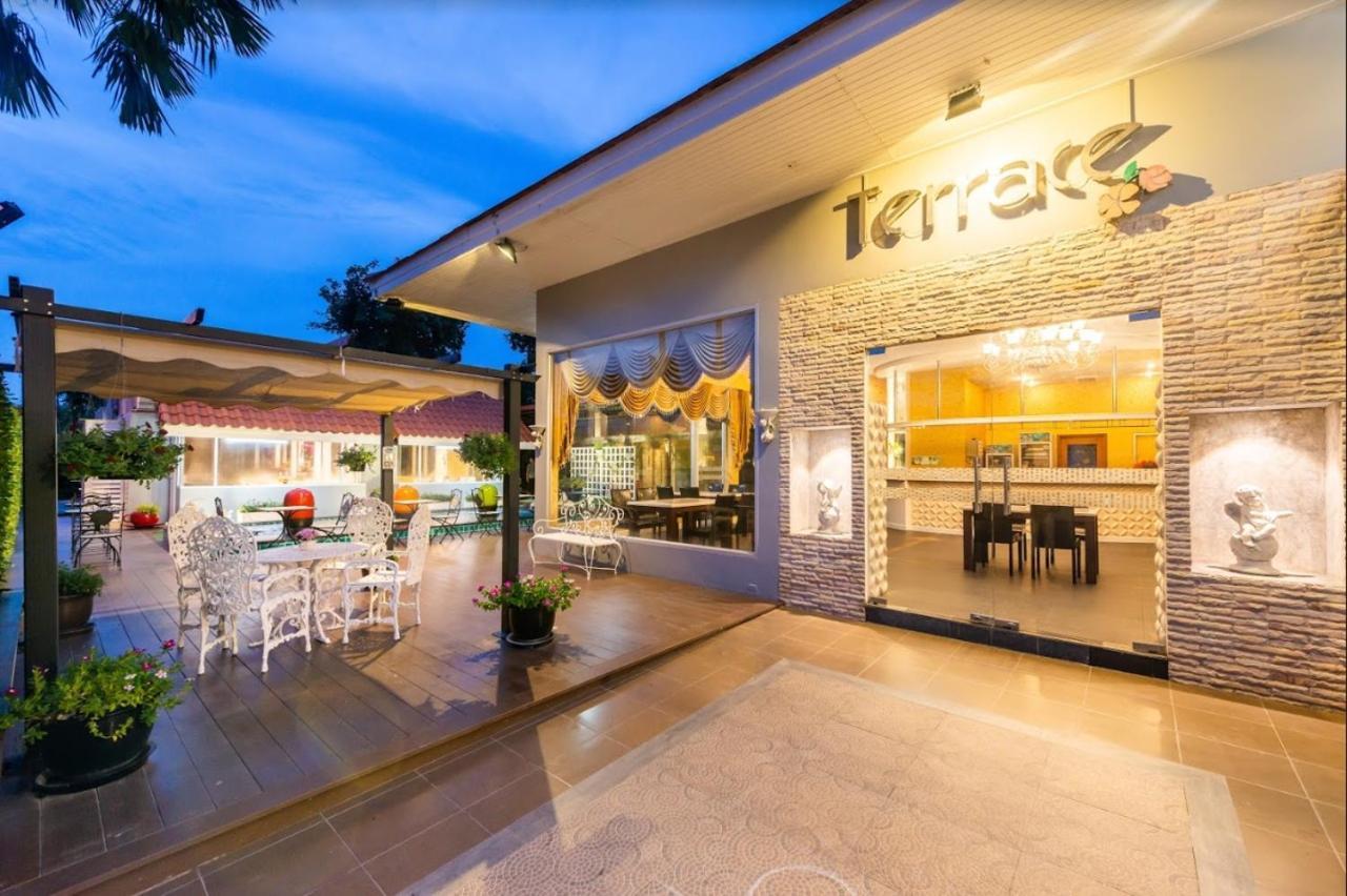 Napheera Royal Tel Hotel Ban Khlong Bang Krathiam Exterior photo